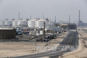 Saudi Arabia ngăn chặn dầu tăng giá
